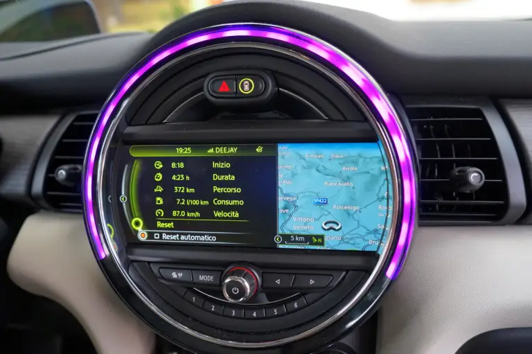 MINI Cooper 5 Porte - Prova su strada 2015 - 56