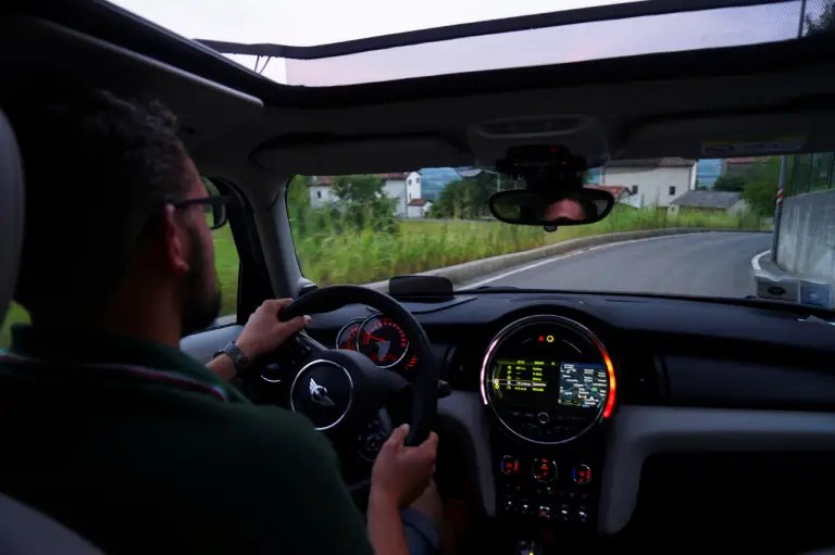 MINI Cooper 5 Porte - Prova su strada 2015 - 98