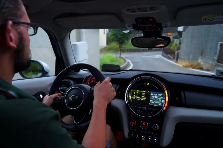 MINI Cooper 5 Porte - Prova su strada 2015 - 100
