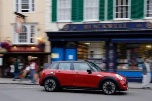 MINI Cooper 5 porte