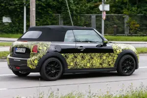 MINI Cooper Cabrio 2015 - Foto spia 08-09-2014