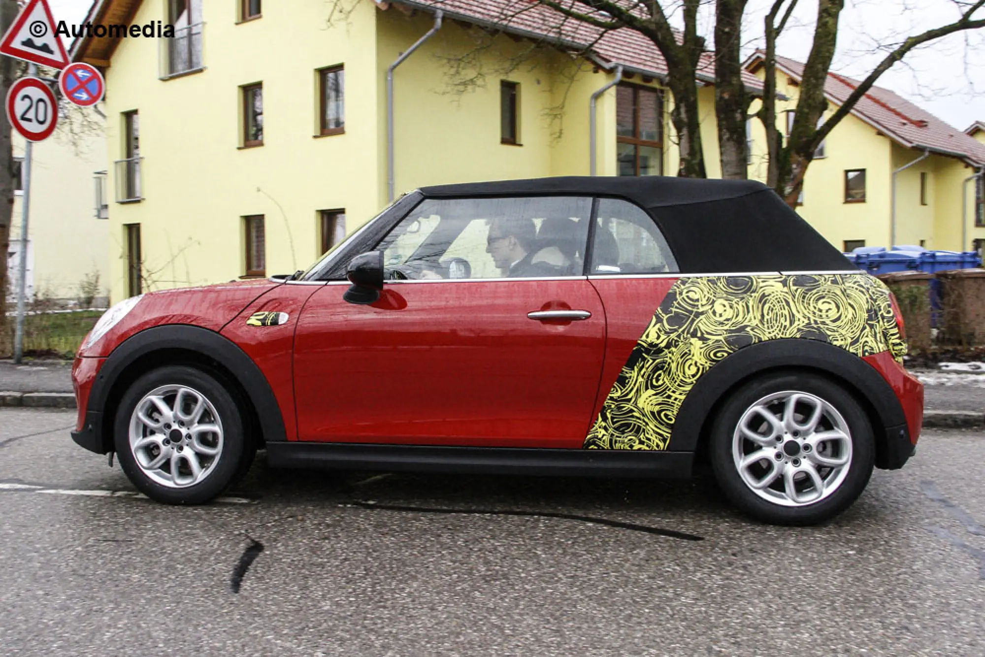 MINI Cooper Cabrio e Clubman 2016 - Foto spia 09-01-2015 - 12