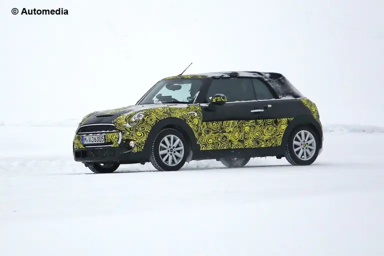 MINI Cooper Cabrio - Foto spia 14-02-2014 - 2