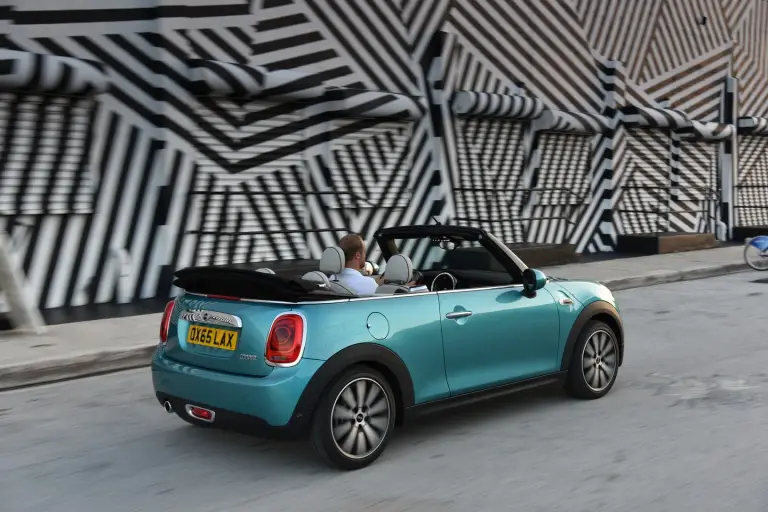 MINI Cooper Cabrio MY 2016 - 105