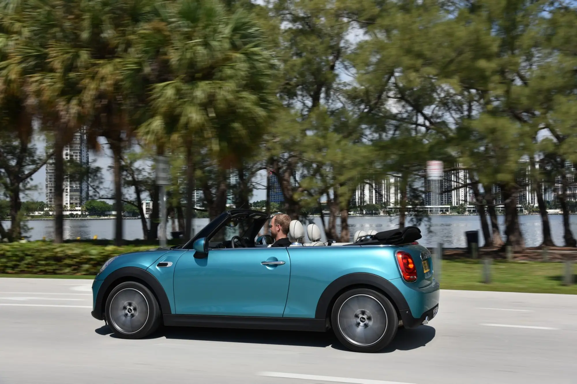 MINI Cooper Cabrio MY 2016 - 114