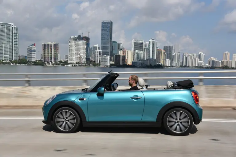 MINI Cooper Cabrio MY 2016 - 117