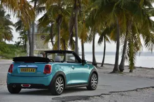 MINI Cooper Cabrio MY 2016 - 128