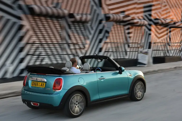 MINI Cooper Cabrio MY 2016 - 195