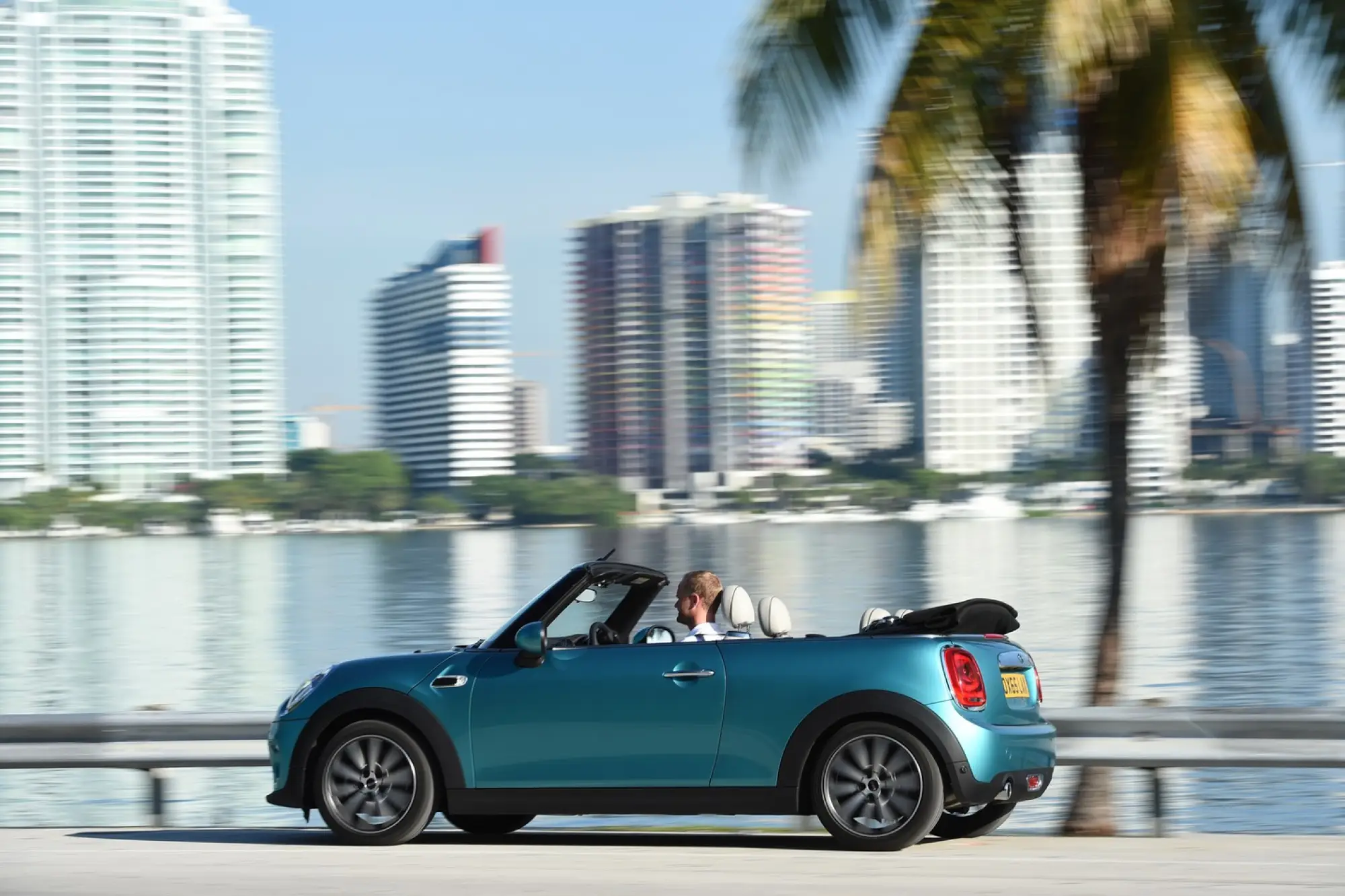 MINI Cooper Cabrio MY 2016 - 71