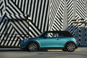 MINI Cooper Cabrio MY 2016 - 91