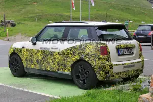 MINI Cooper E elettrica foto spia 13 luglio 2018 - 6