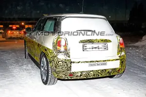 MINI Cooper E foto spia 24 gennaio 2018