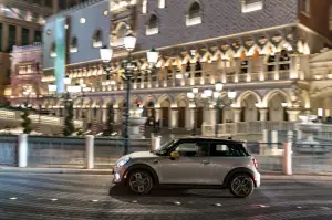 Mini Cooper elettrica - Sulle strade di Las Vegas - 13