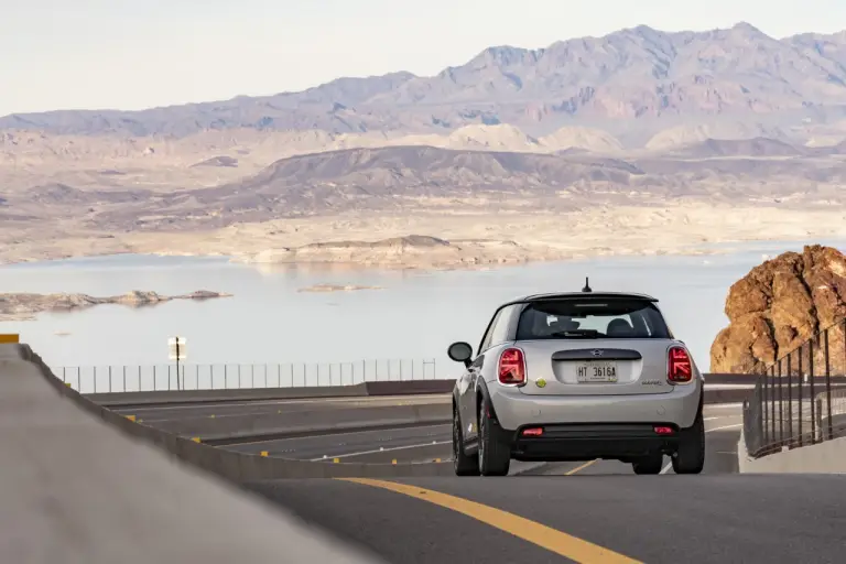 Mini Cooper elettrica - Sulle strade di Las Vegas - 17