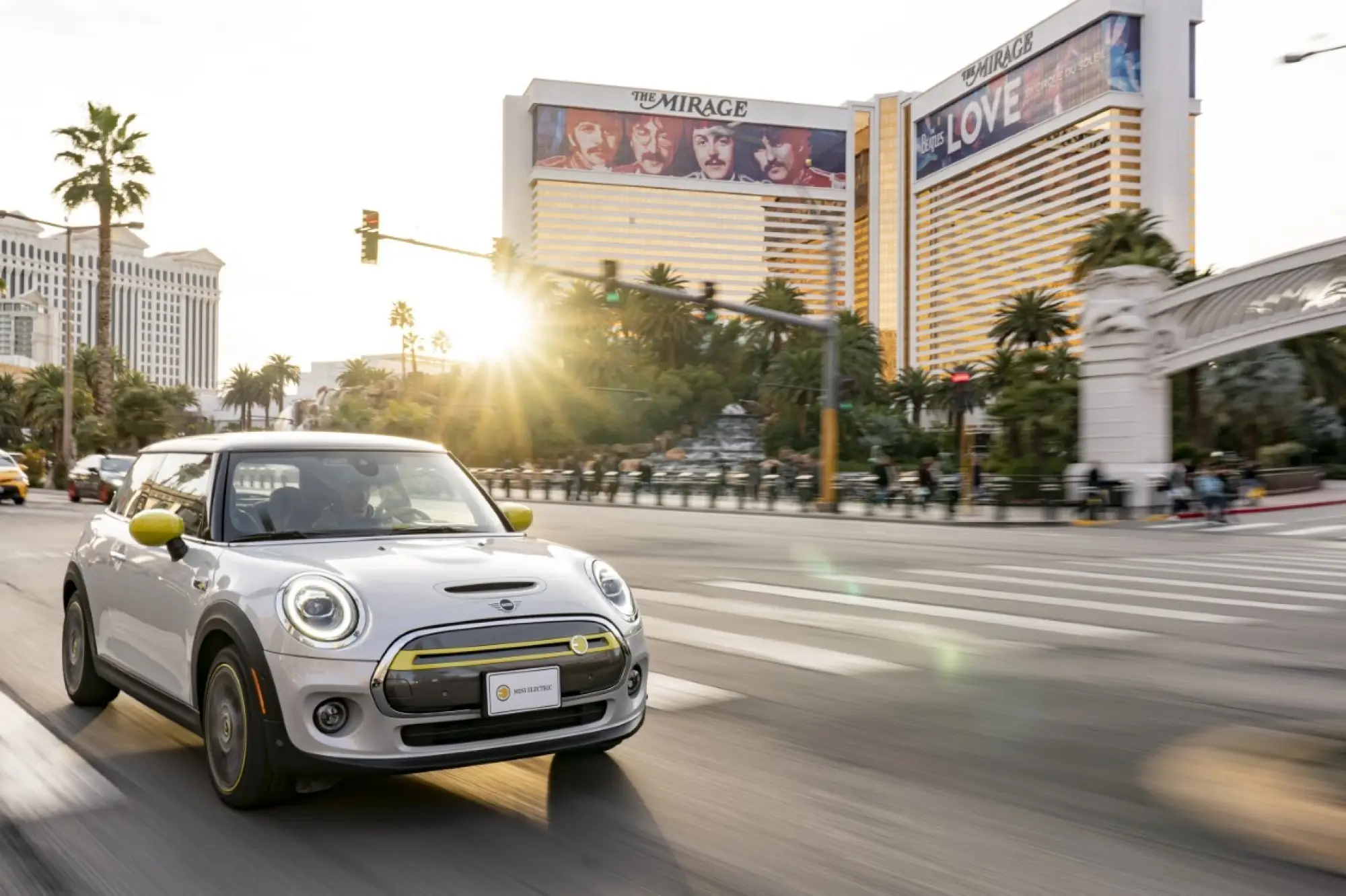 Mini Cooper elettrica - Sulle strade di Las Vegas - 1