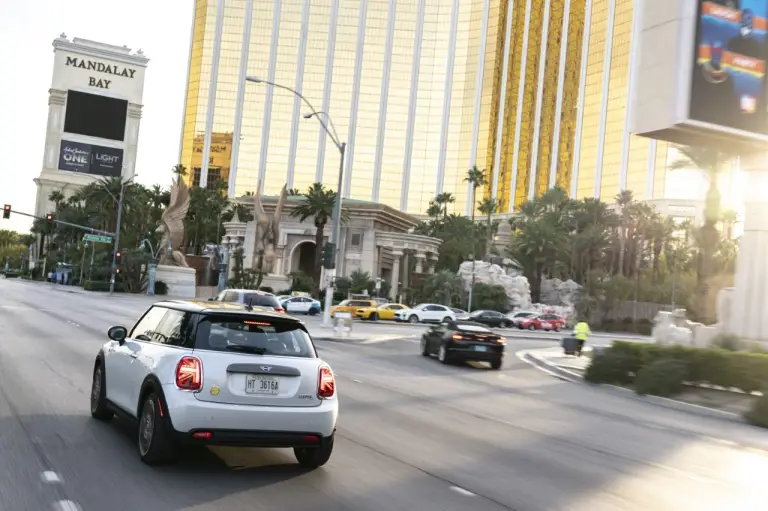 Mini Cooper elettrica - Sulle strade di Las Vegas - 23