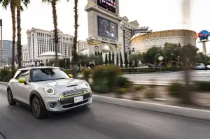 Mini Cooper elettrica - Sulle strade di Las Vegas - 24