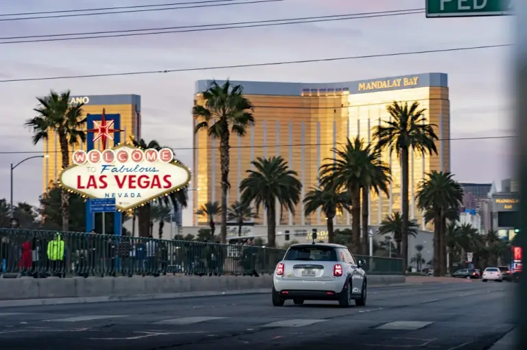 Mini Cooper elettrica - Sulle strade di Las Vegas - 3