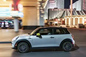 Mini Cooper elettrica - Sulle strade di Las Vegas - 9