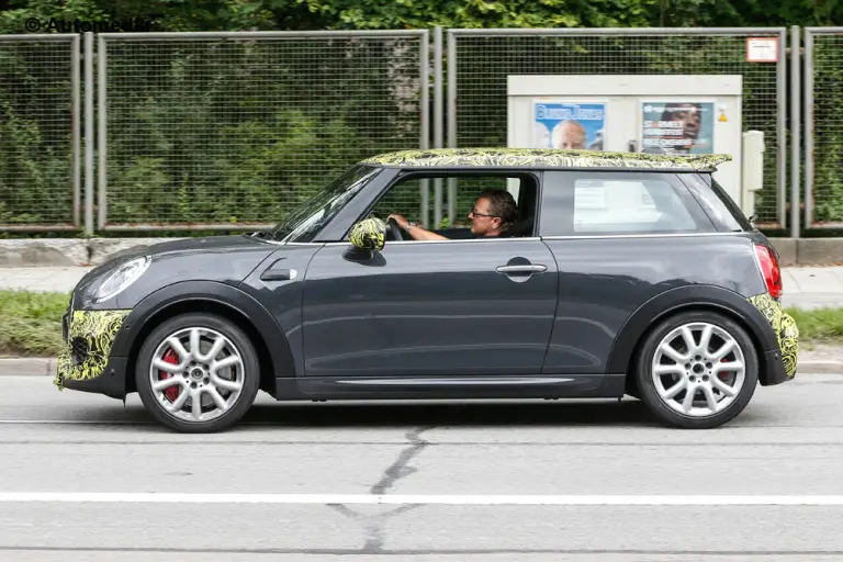 MINI Cooper John Cooper Works 2015 - Foto spia 05-09-2014 - 3