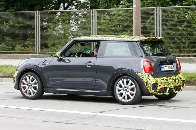 MINI Cooper John Cooper Works 2015 - Foto spia 05-09-2014 - 4