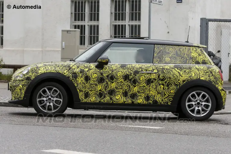 Mini Cooper MY 2014 - Foto spia 28-05-2013 - 3