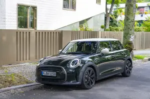 Mini Cooper Resolute Edition 5 porte - Foto - 36