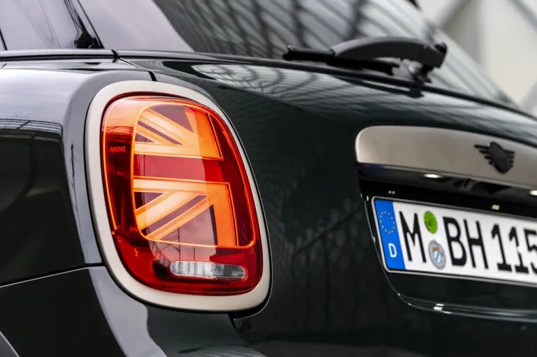 Mini Cooper Resolute Edition 5 porte - Foto - 56