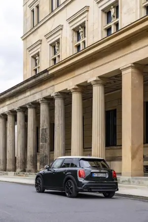 Mini Cooper Resolute Edition 5 porte - Foto - 8