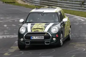MINI Cooper S cinque porte - Foto spia 13-05-2014 - 1