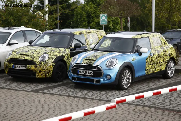 MINI Cooper S cinque porte - Foto spia 13-05-2014 - 6