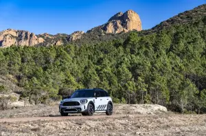 Mini Cooper S Countryman ALL4 Untamed Edition - Foto