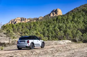 Mini Cooper S Countryman ALL4 Untamed Edition - Foto