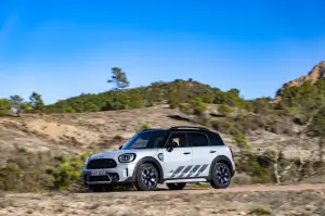 Mini Cooper S Countryman ALL4 Untamed Edition - Foto