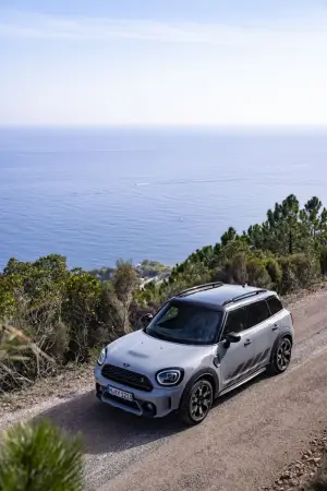 Mini Cooper S Countryman ALL4 Untamed Edition - Foto