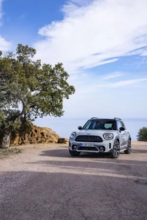 Mini Cooper S Countryman ALL4 Untamed Edition - Foto