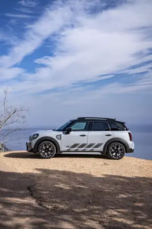 Mini Cooper S Countryman ALL4 Untamed Edition - Foto