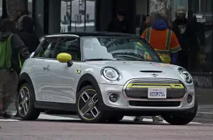 Mini Cooper S E - Foto leaked - 1