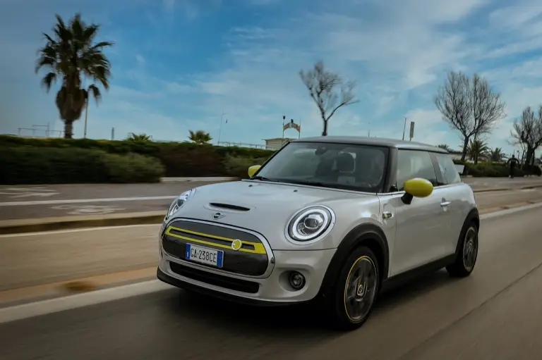 Mini Cooper SE 2020 - Foto Ufficiali - 9