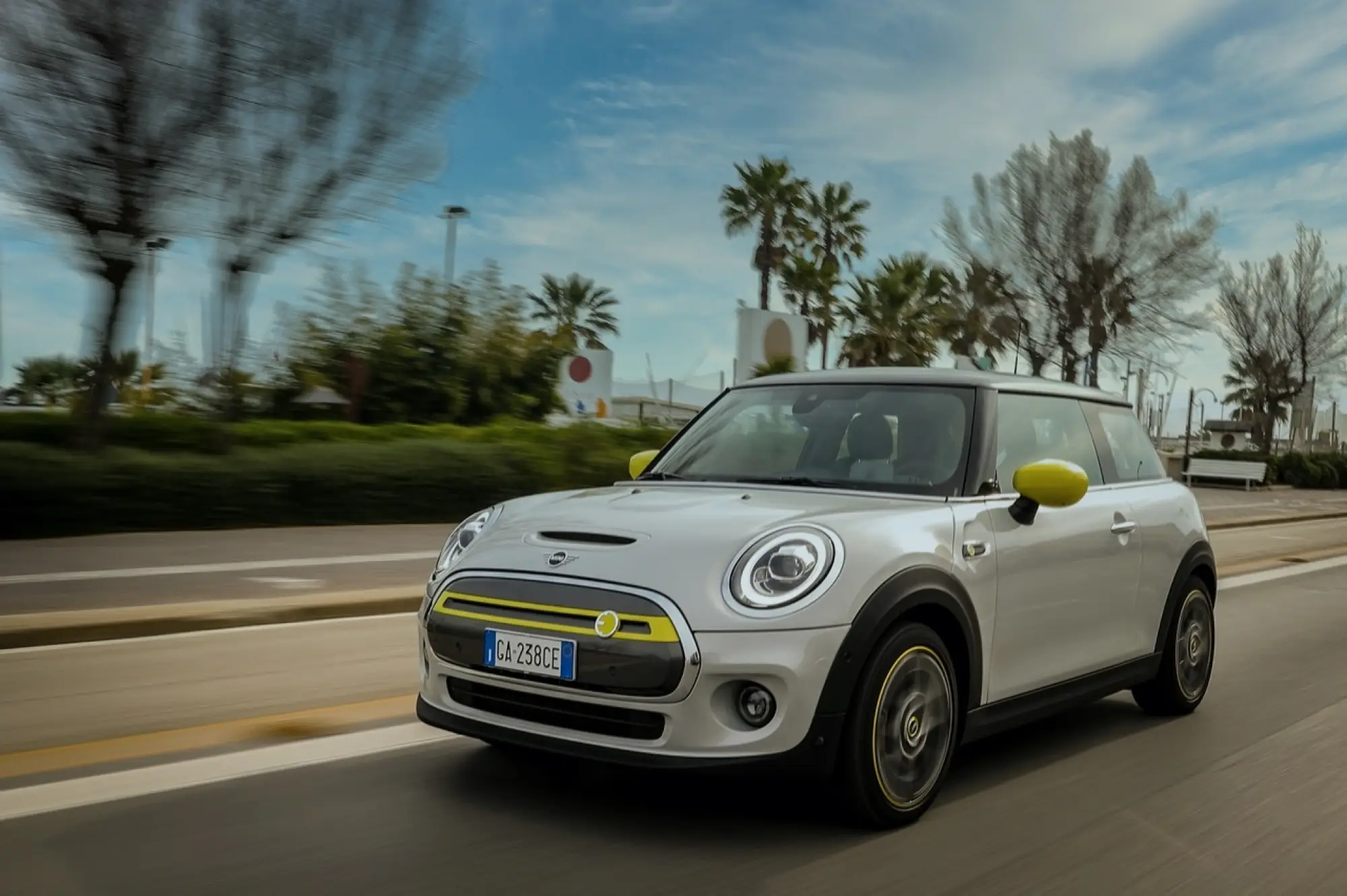 Mini Cooper SE 2020 - Foto Ufficiali - 17