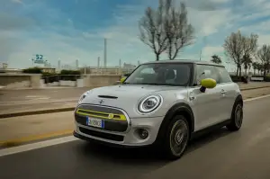 Mini Cooper SE 2020 - Foto Ufficiali - 18