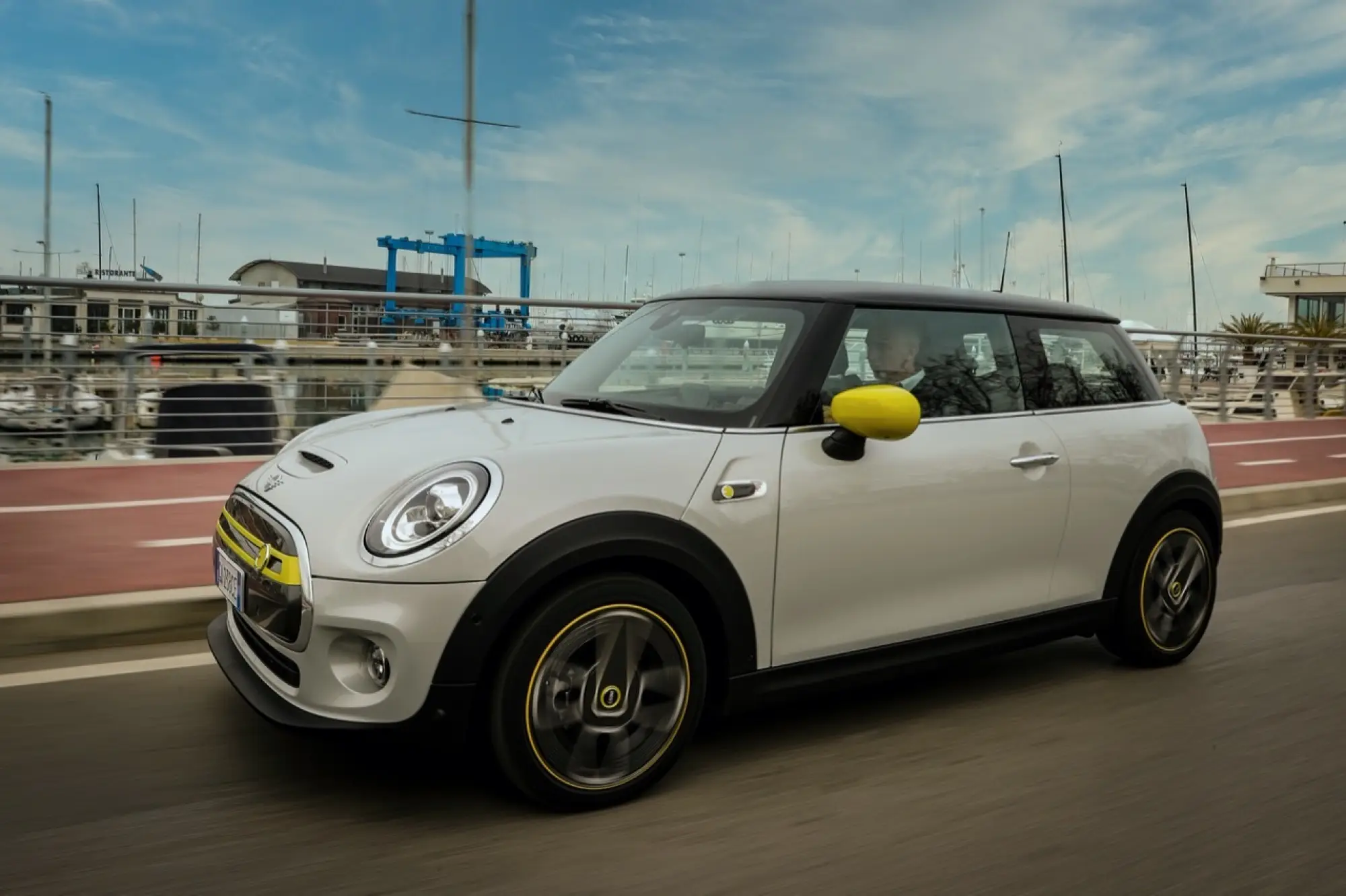 Mini Cooper SE 2020 - Foto Ufficiali - 26