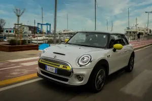 Mini Cooper SE 2020 - Foto Ufficiali - 34