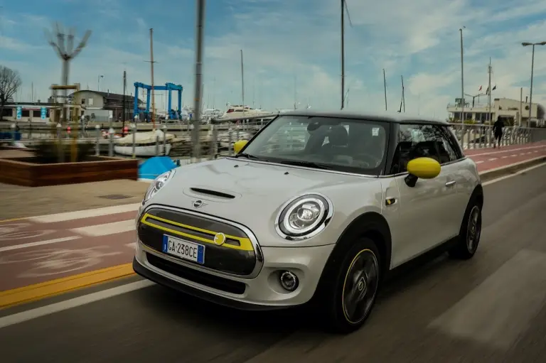 Mini Cooper SE 2020 - Foto Ufficiali - 34