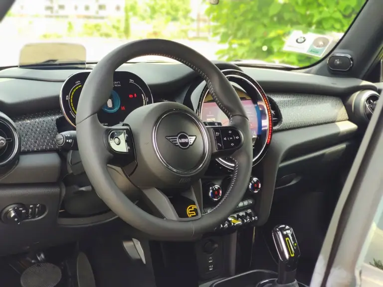 Mini Cooper SE 2021 - Prova Su Strada - 19