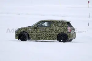 Mini Cooper SE 2023 - Foto Spia 09-02-2022 - 12