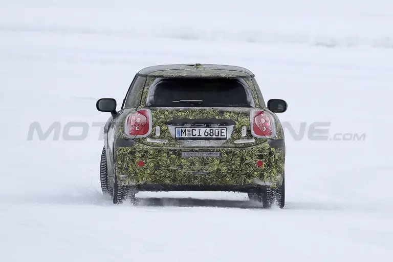 Mini Cooper SE 2023 - Foto Spia 09-02-2022 - 8