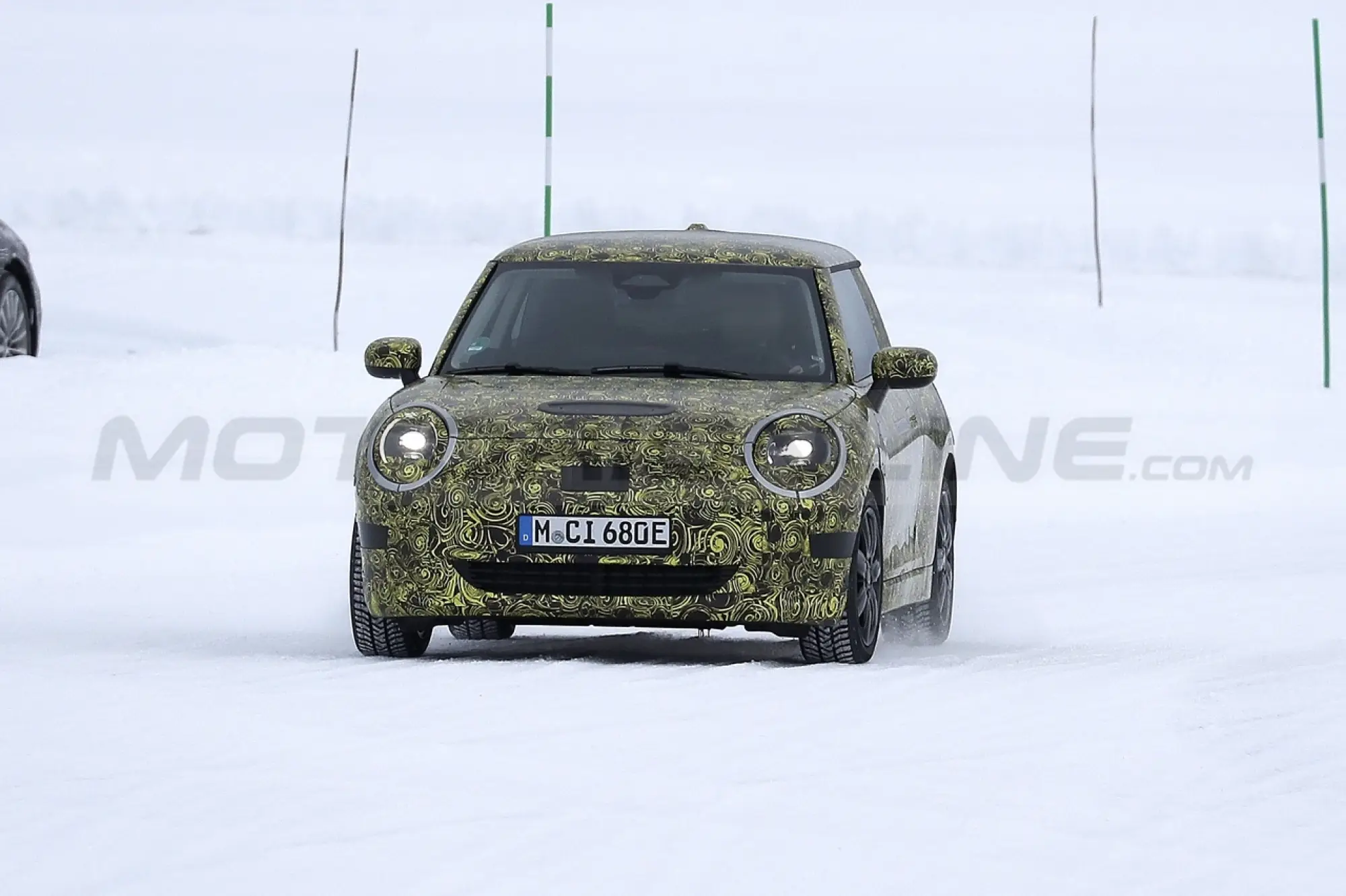 Mini Cooper SE 2023 - Foto Spia 09-02-2022 - 14