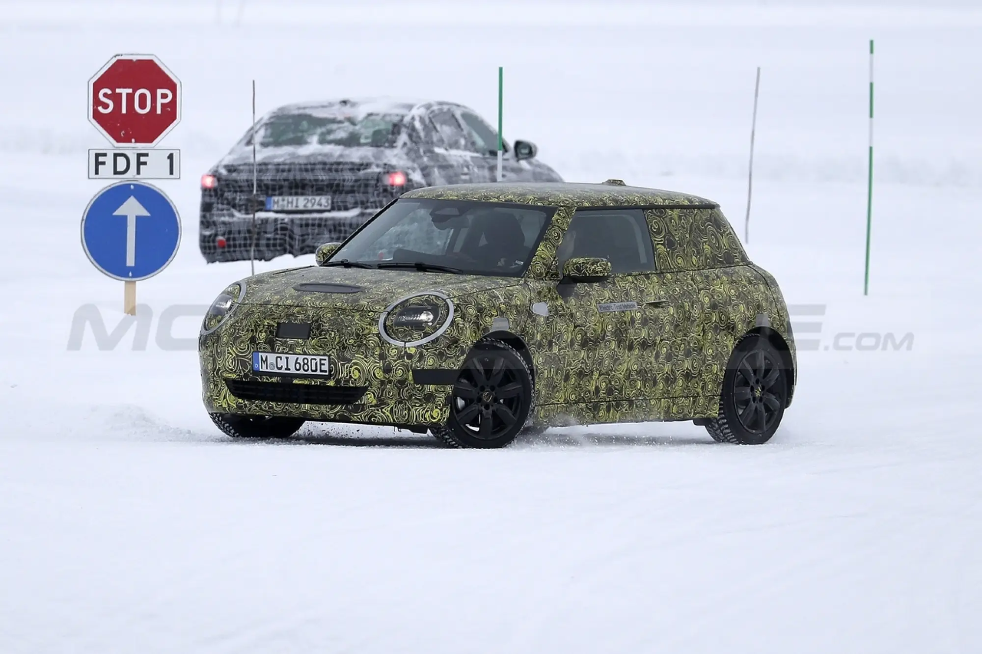 Mini Cooper SE 2023 - Foto Spia 09-02-2022 - 9