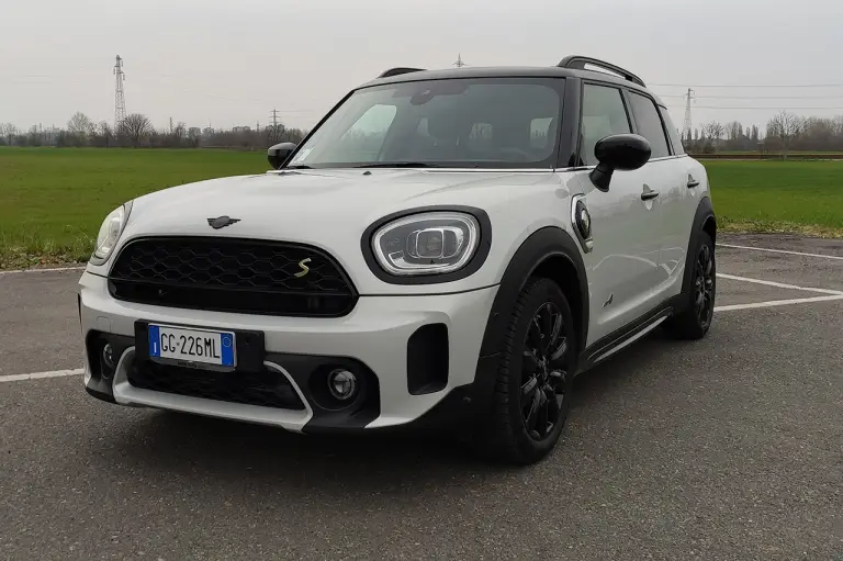 Mini Cooper SE ALL4 Countryman - Prova su strada, marzo 2022 - 3